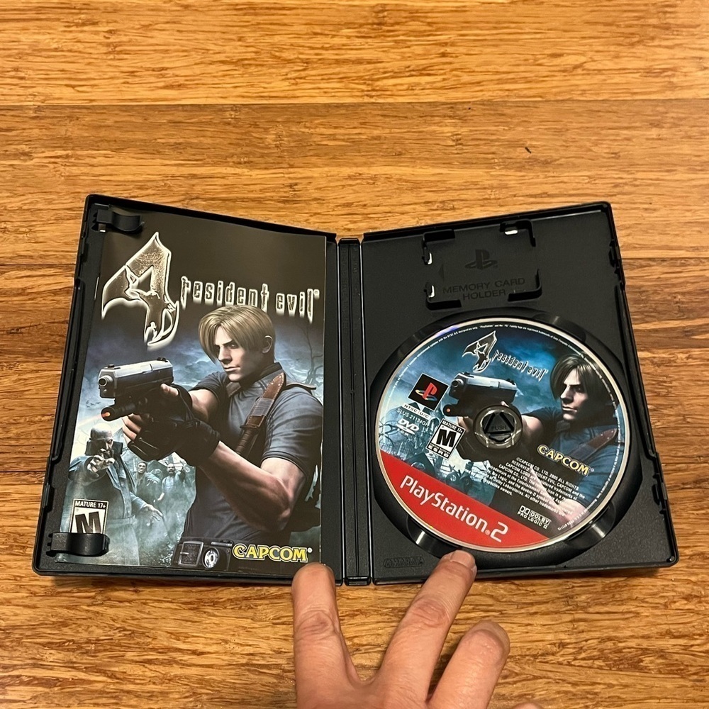 Resident Evil 4 Sony PlayStation 2 PS2 Greatest Hits Complete! Capcom - Picture 2 of 8